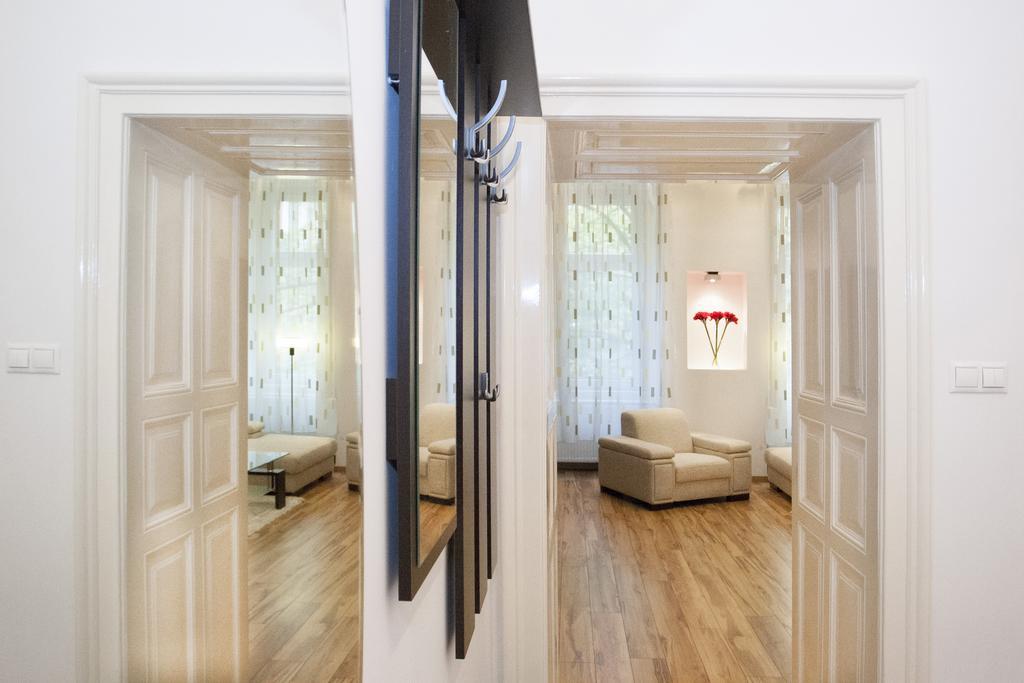 Charlotte Apartment Close To Opera Budapest Ngoại thất bức ảnh